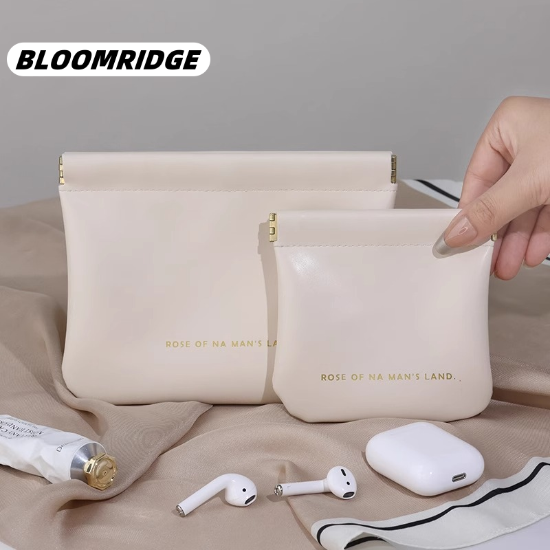 Bloomridge Waterproof Portable Storage Bag Can Be Used for Many Purposes, Including Cosmetics, Sanitary Kits, Jewelry, and Charging Cables. ราคา 22 บาท*ส่งฟรี