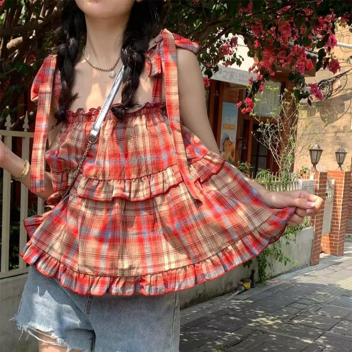 CS เสื้อสายเดี่ยวแขนกุดลายสก๊อตสีแดงสไตล์เรโทร TM612312BX ราคา 299 บาท*ส่งฟรี