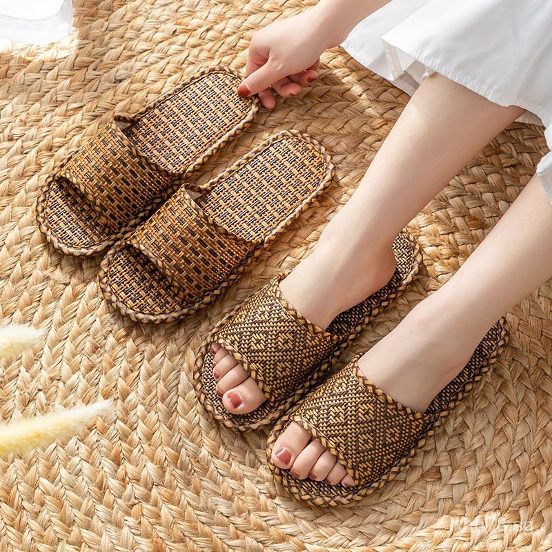 Wicker on sale flip flops