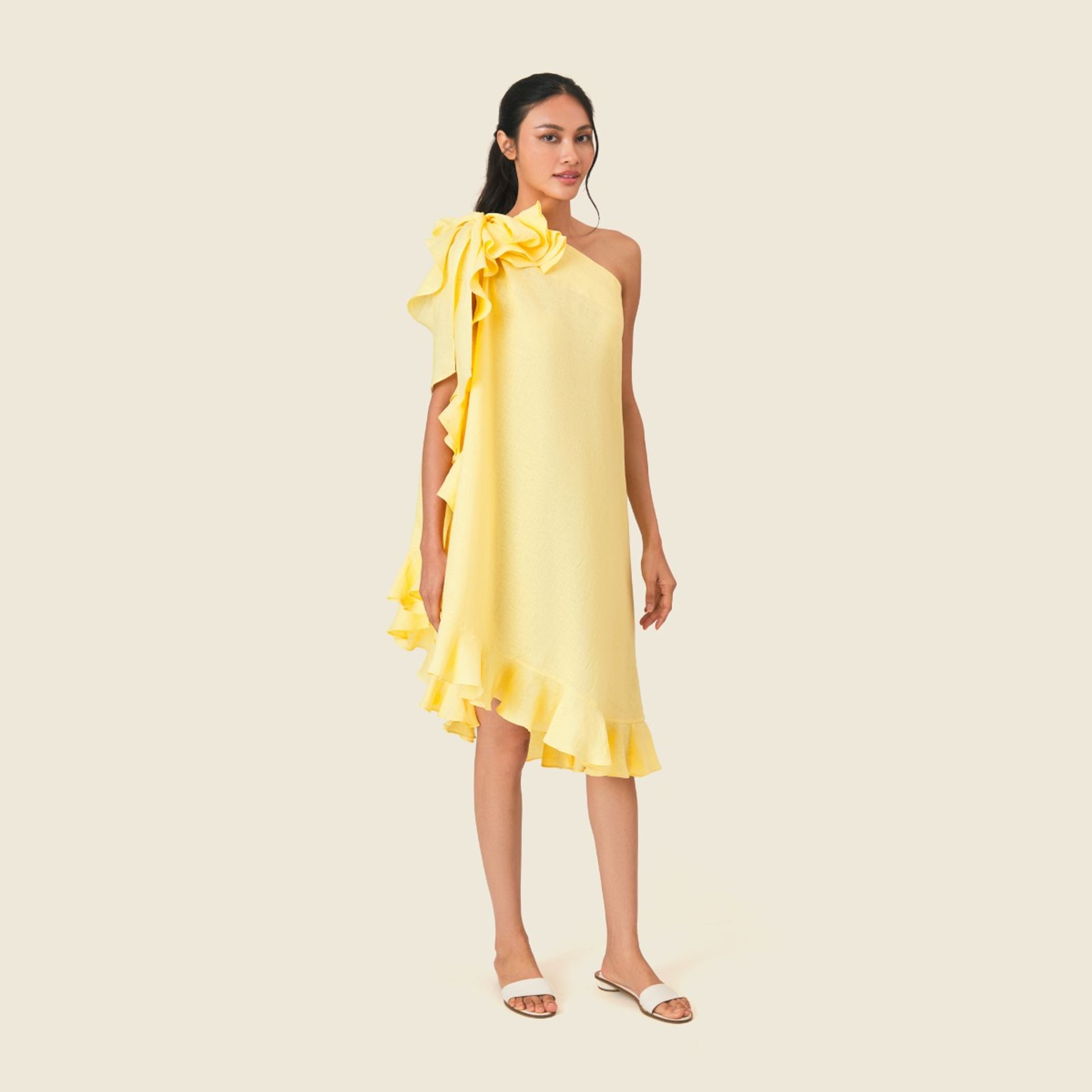 Solid Linen Onehoulder Ruffle Dress - Yellow ราคา 5,000 บาท*ส่งฟรี