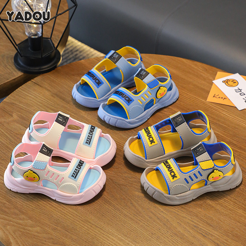YADOU children's beach sandals Middle and large children's soft sole anti-slip shoes men's and women's casual shoes student sandals ราคา 150 บาท*ส่งฟรี