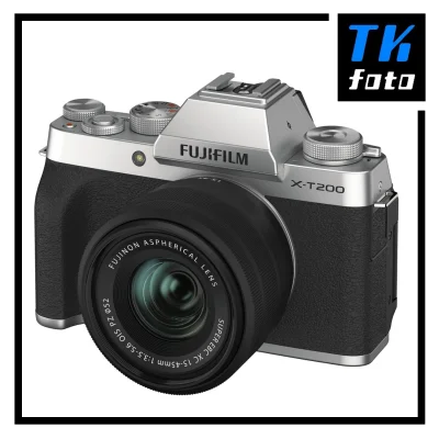 Fujifilm X-T200 w/XC15-45mm
