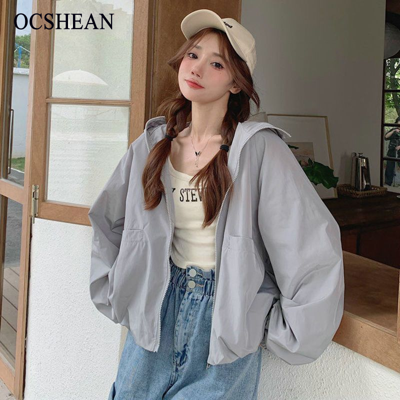 OCSHEAN เสื้อผ้ากันแดดแบบบางเบารุ่นใหม่สำหรับฤดูใบไม้ร่วงเสื้อผ้ากันแดดแบบสั้นป้องกันรังสียูวีทรงหลวมสไตล์เกาหลีใส่ด้านนอกสำหรับผู้หญิง ราคา 146 บาท*ส่งฟรี