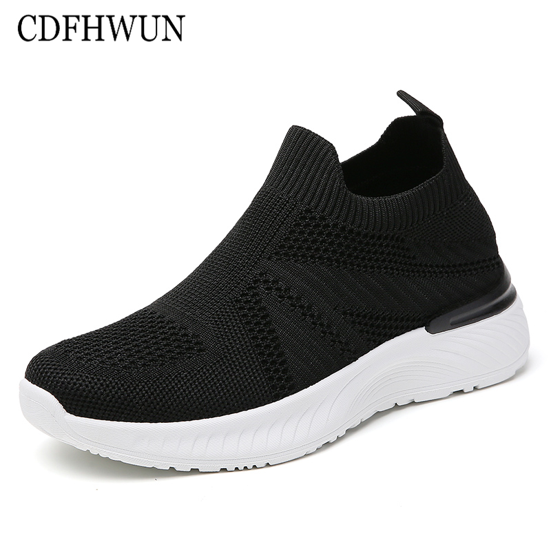 CDFHWUN Women Sneakers Large Size Flyknit Women's Shoes Socks Shoes Size 36-42 ราคา 550 บาท*ส่งฟรี