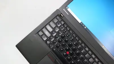 Lenovo Thinkpad X250 đã qua sử dụng i5- 5300U 2.3 GHz | 4GB | 320Gb | 12.5inch