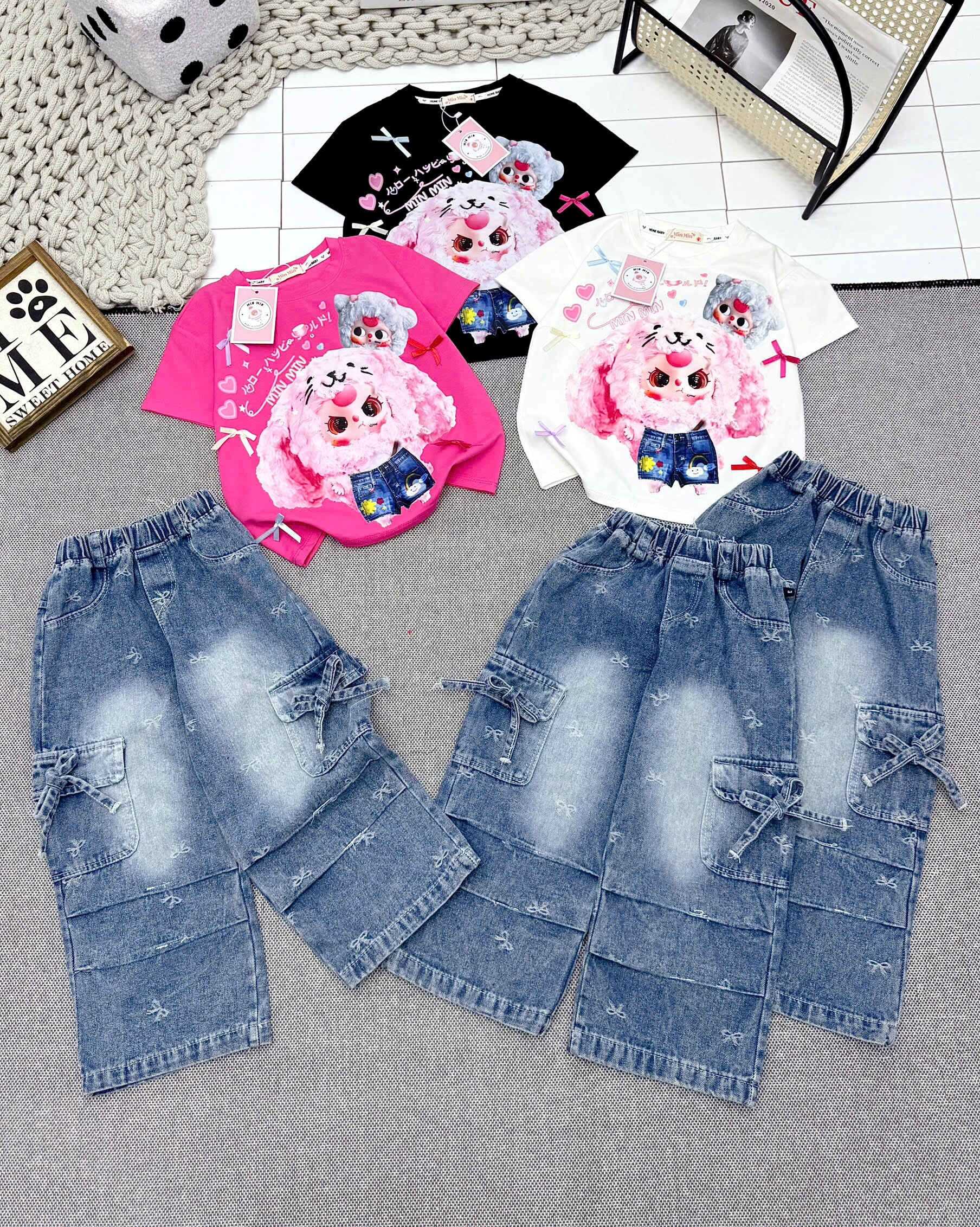 (18-50kg dưới 1m55) Set áo thun cotton in hình Baby Three hot trend phối quần jean túi hộp IN NƠ cá tính cho bé gái