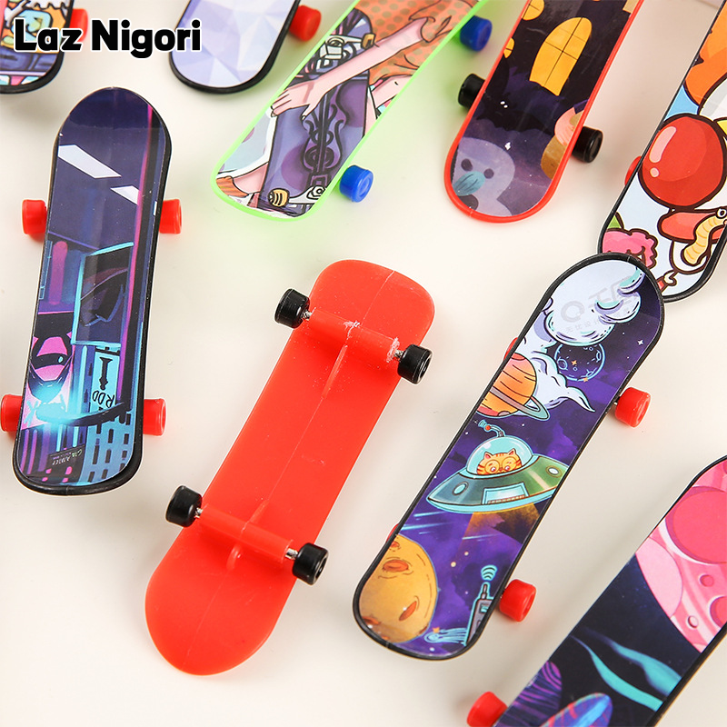 Laz Nigori Creative Finger Skateboard Toy, Fun Desk Stress Relief with Cool Designs ราคา 17 บาท*ส่งฟรี