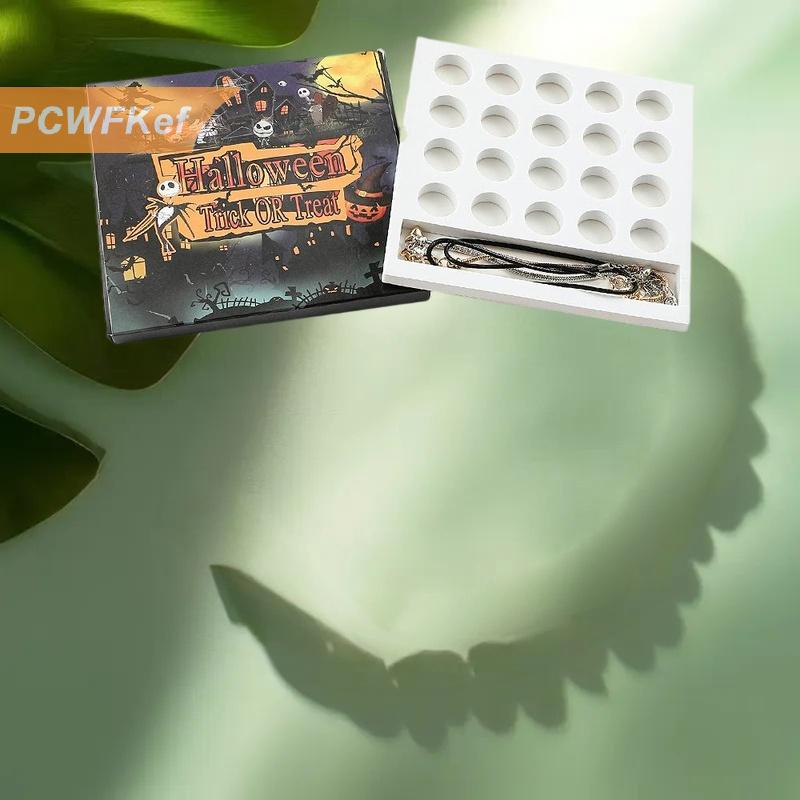 【PCWFKef】 กล่องปริศนาลายคริสมาสต์ฮาโลวีนพร้อมจี้ลูกปัดเครื่องรางแบบทำมือ ราคา 199 บาท*ส่งฟรี