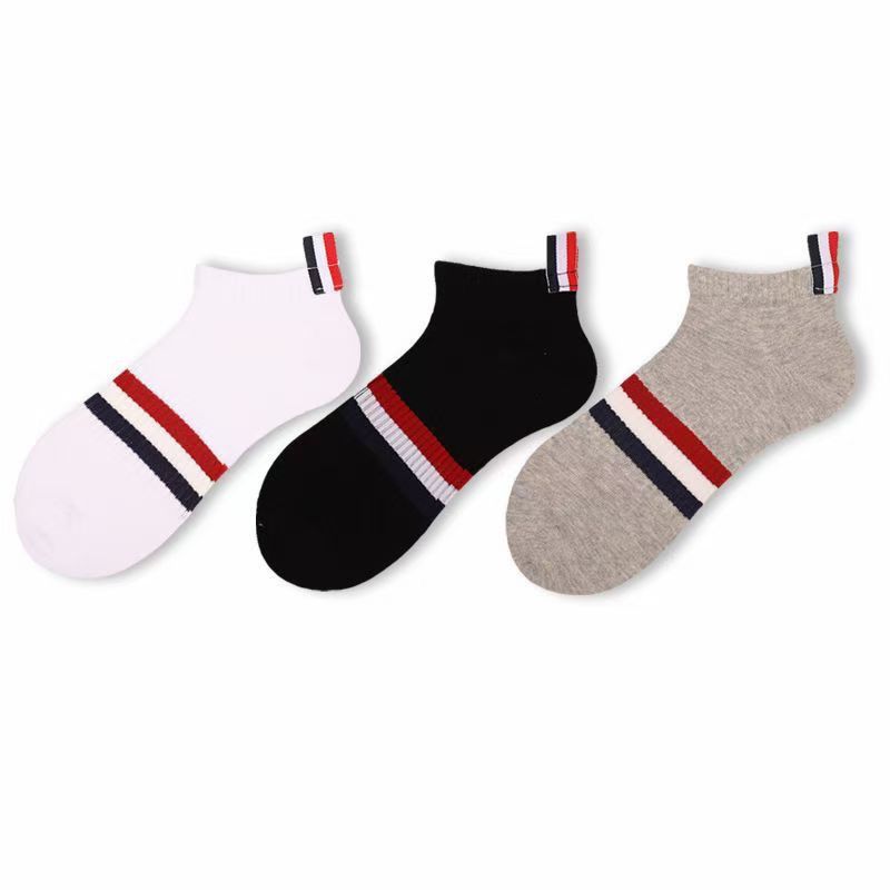 Chính hãng Mới Mỹ thom Browne hợp thời trang TB vớ ngắn tất hài người đàn ông của vớ sọc thẳng bốn t