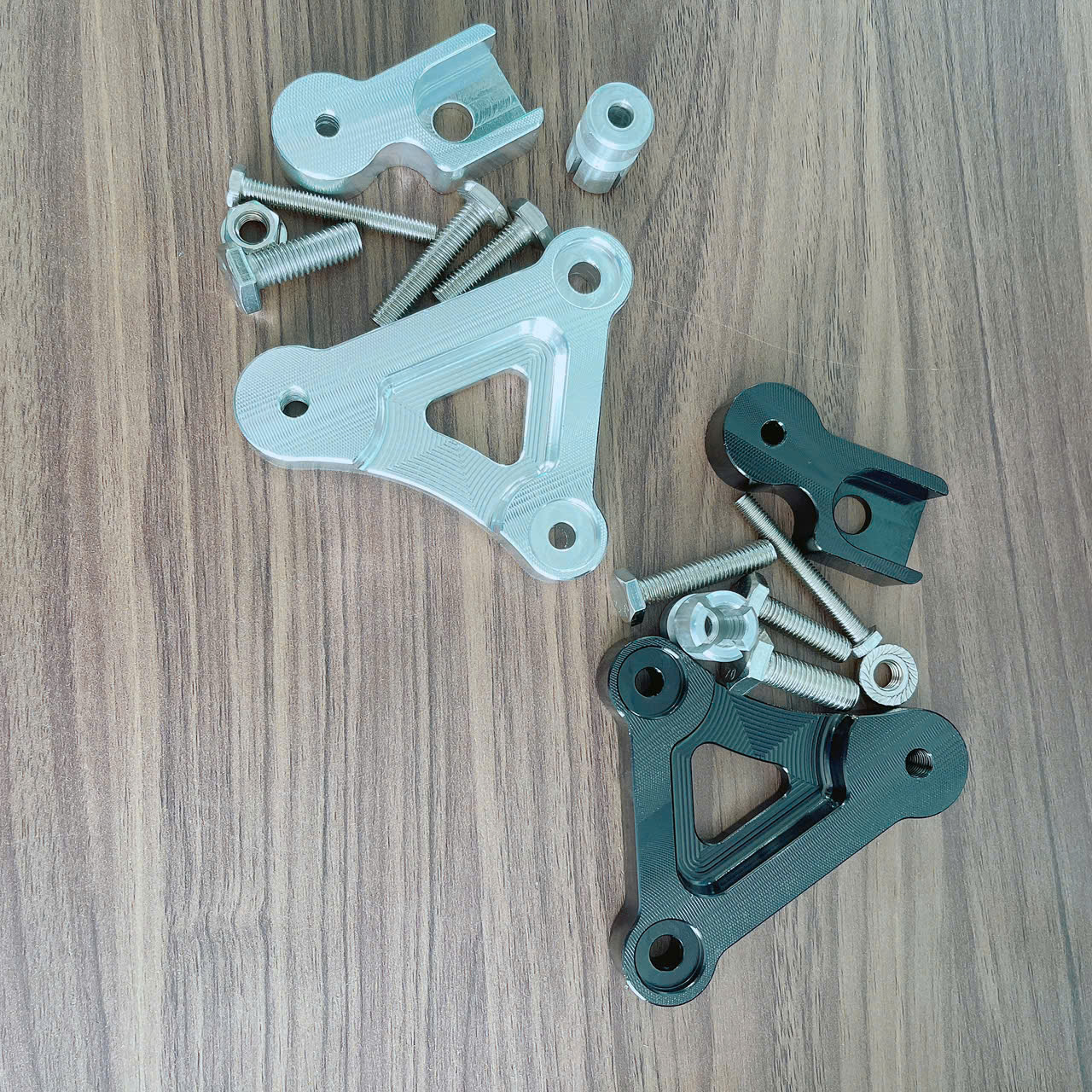 ( Gi ảm 50K ) Pát Trợ Lực Giò Gà , Trợ Lực Giảm Sóc _ Gắn Cho Xe: Cub Nhật 78, 81, 86, 88, 82, DD. Có 2 Màu Trắng Và Đen Nhé Ae!!!!