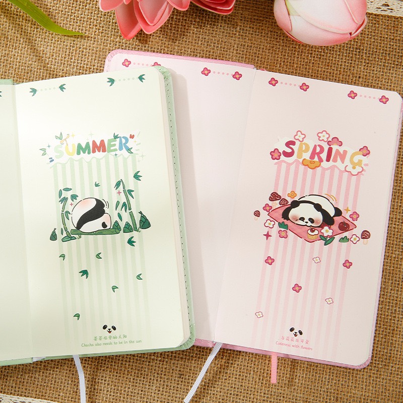 SỔ TAY BỌC DA PU GẤU TRÚC PANDA 4 MÙA NHIỀU MÀU SẮC ĐA DẠNG, GIẤY XỊN MỊN KẺ CARO CUTE ĐÁNG IU