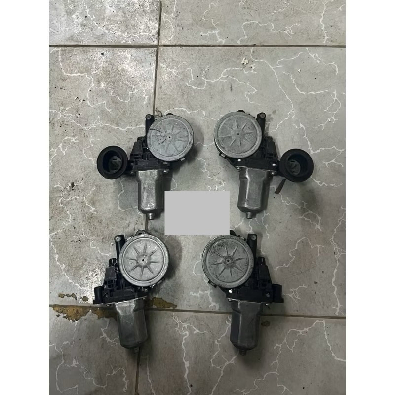 BỘ 4 motor lên xuống kính cửa TOYOTA INNOVA FORTUNER HILUX 2006-2016 giá bán 1 cái 1 cửa