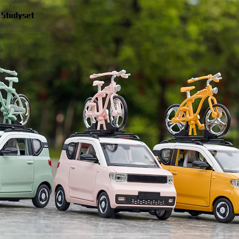 Studyset 1:24 Pull Back Vehicle With Sound And Light Alloy Diecast Toy Car With Luggage Rack Sticker And Base Gifts For Kids ราคา 379 บาท*ส่งฟรี
