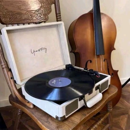 【ส่งของจากไทย】***ของแท้จากช้อป100%!!** Vinyl เครื่องเล่นแผ่นเสียง turntable Portable gramophone Bluetooth speaker พร้อมใบรับประกัน ส่งฟรี***