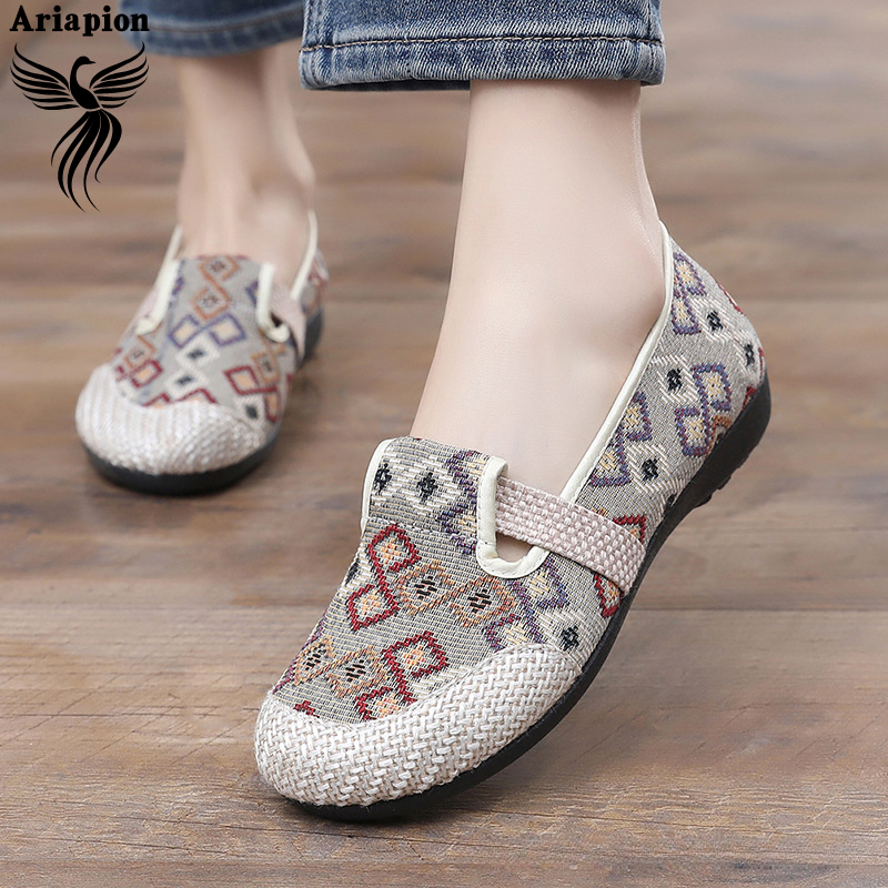 AriaPion丨Women's Cloth Shoes Casual Ethnic Style Flat Bottom Pumps Dot Pattern Comfortable and Breathable ราคา 99 บาท*ส่งฟรี
