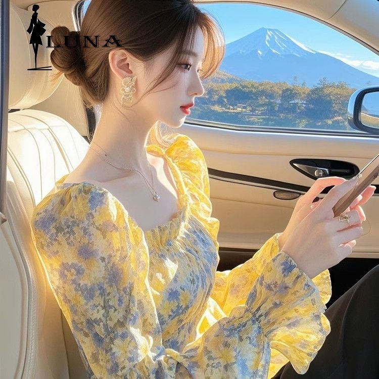 LUNAáo girl phố nữ dép nữ xinh váy nữ đẹp đi chơi 2025 Mùa xuân mới của phụ nữ đẹp Áo cao cấp đẹp Áo hoa màu vàng áo crotop nữ kiểu rẻ vô đố