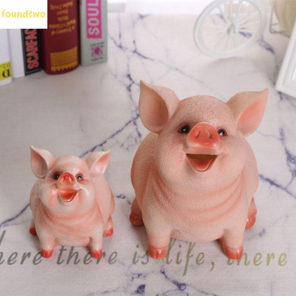 TIRRALIRRA 1ชิ้นค่ะ สร้างสรรค์และสร้างสรรค์ ของตกแต่งบ้าน รูปหมู เครื่องประดับสำหรับตกแต่ง ของขวัญวันเกิดของขวัญ รูปปั้นหมู กล่องเก็บเหรียญ กล่องใส่เงิน กระปุกออมสินลูกหมู ราคา 138 บาท*ส่งฟรี