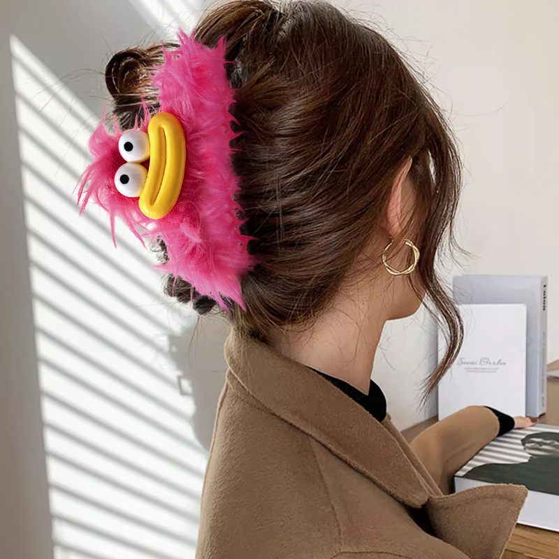 Big Eyed Monster Plush Lông Claw Clip Cô gái Dễ thương Niche Hair Clip Dopamine Thu Đông Head ROYALLOVEA
