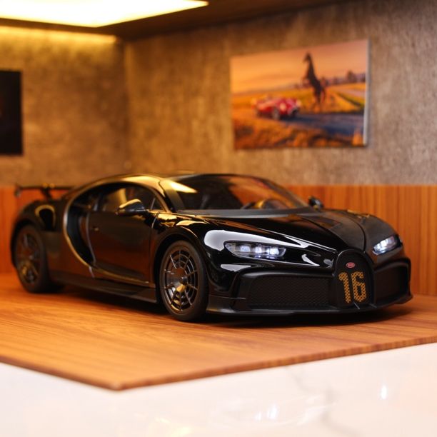 Ưu đãi đặc biệt năm mới thương hiệu mới 1:18 tỷ lệ chiron bugatti mô phỏng phiên bản sợi carbon hợp kim xe thể thao mô hình