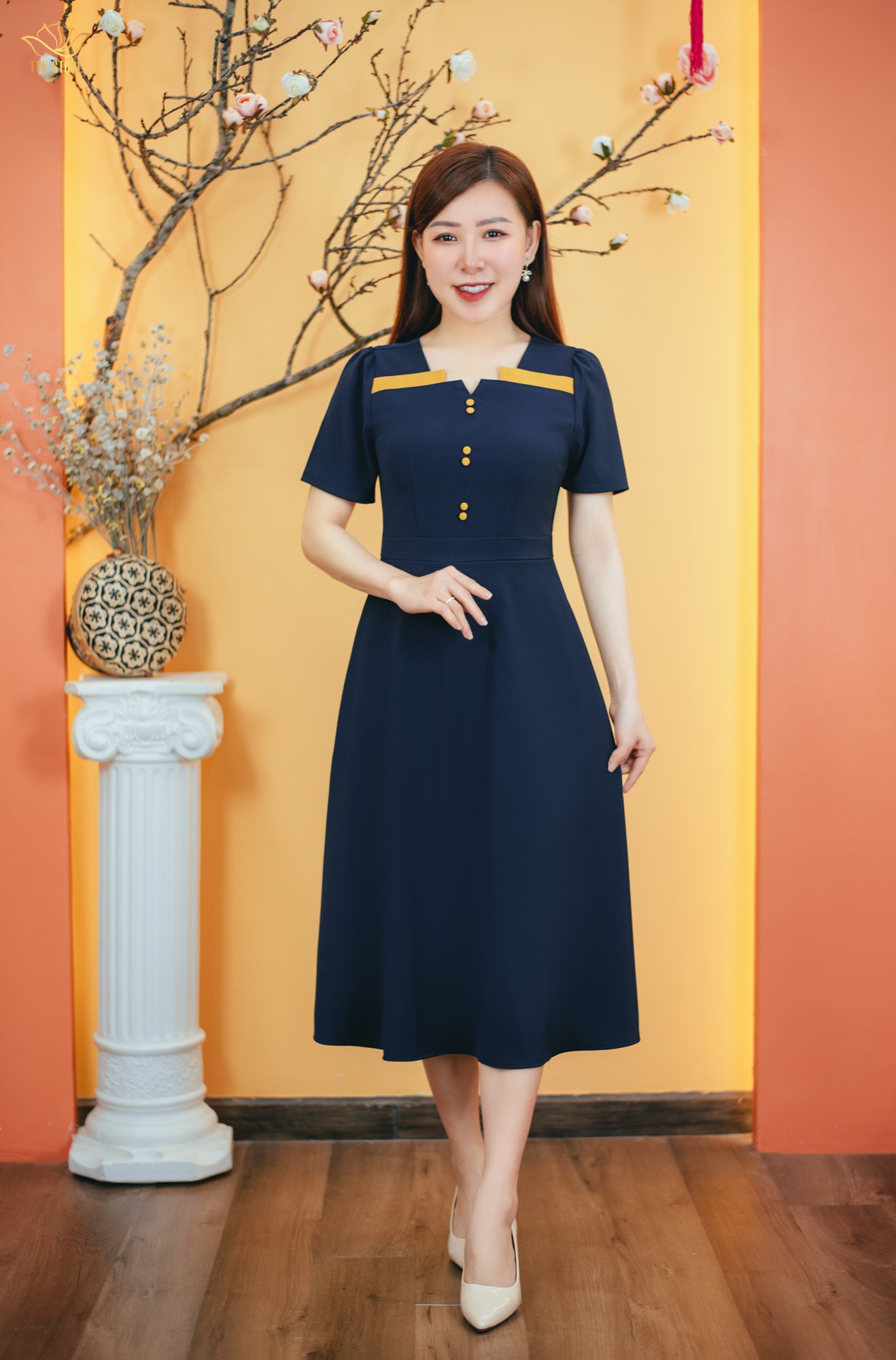 Đầm xòe trung niên Cổ vuông lục giác kết nút tay ngắn màu Xanh đen TTV Store thời trang Nữ TTV1562