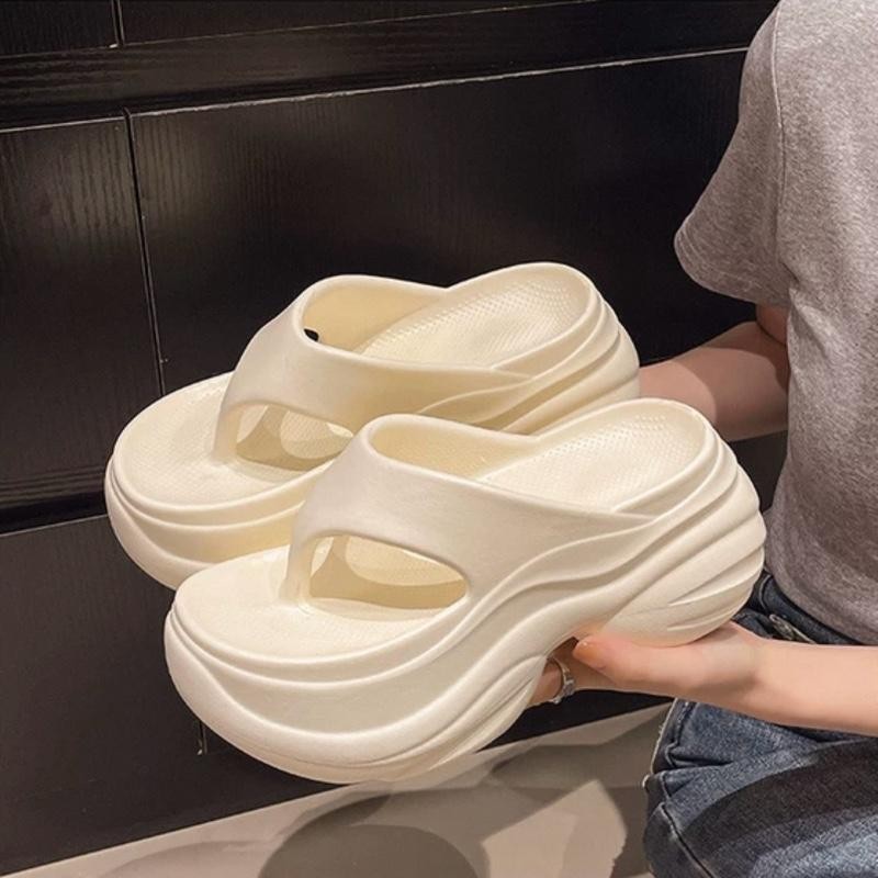 Dép nữ dép kẹp ngón độn đế cao 8cm dép đúc EVA hàng QCCC hot trend