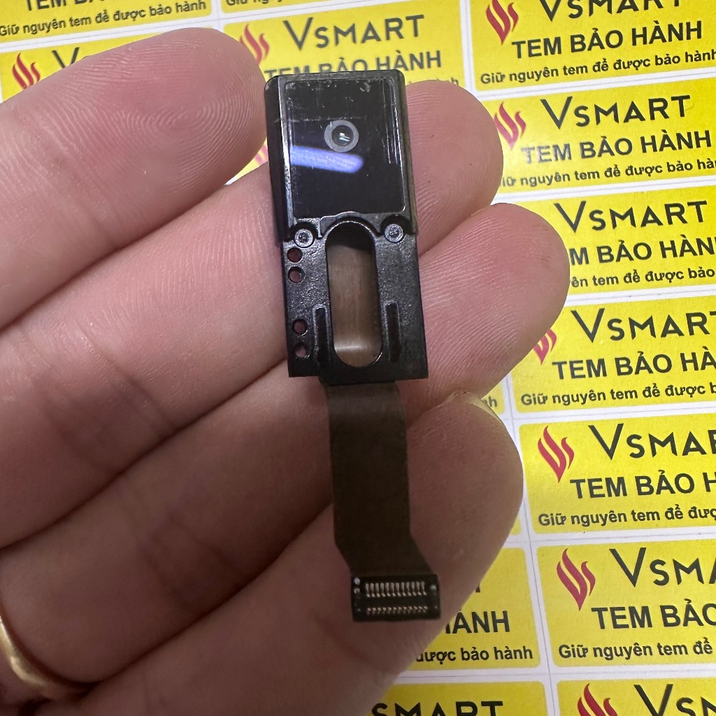 Camera trước Vsmart Active 3 - Bao test