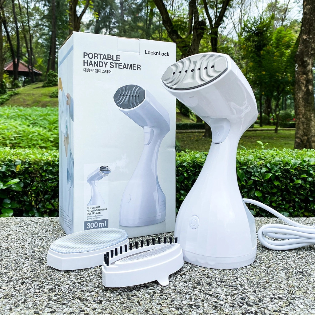 Bàn ủi hơi nước cầm tay LOCK&LOCK 1500Watt - ENI222WHT (màu trắng)