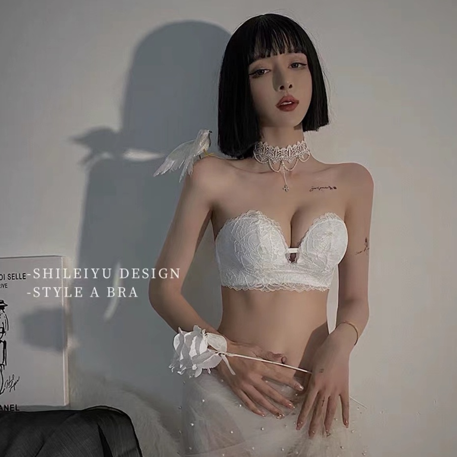 【Scksa】 Áo ngực không dây ren áo ngực nữ áo ngực không dây thời trang có bọt đẩy tích hợp 3 màu sắc 