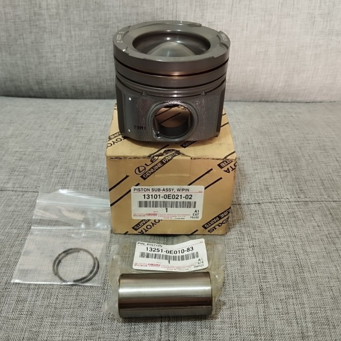 Piston seher Hiace Premio 1GD 2800cc 13101-0E021-02 Harga 1,290,000 rupiah*Gratis Ongkir