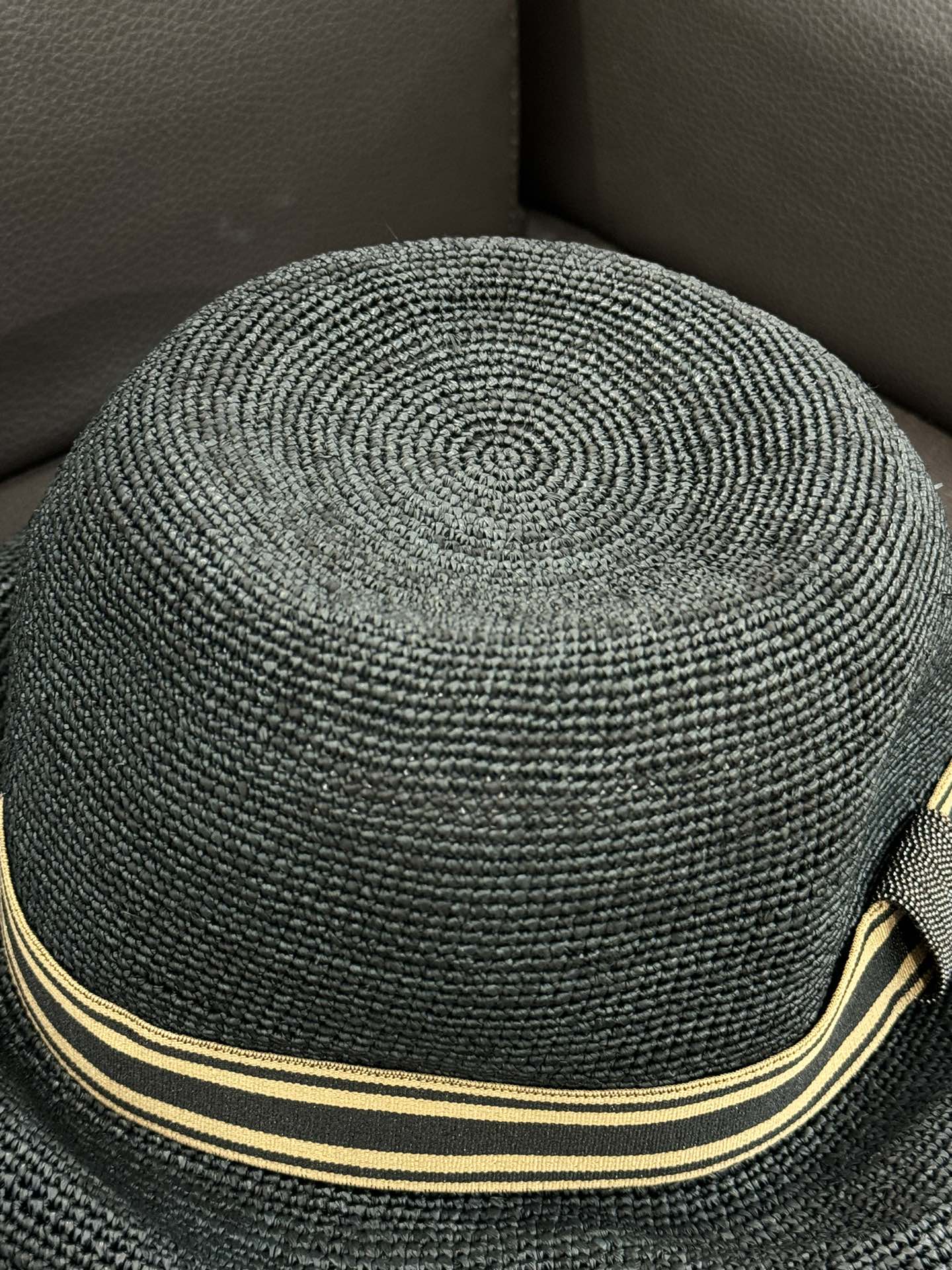 [dianc] 24 New Women's B//C Straw Hat Webbing Decorative Beaded Chain Hat Brim Fashion Light Luxury Sun Protection ราคา  6,467 บาท*ส่งฟรี