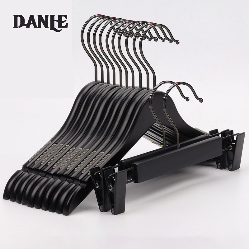 Solid wood black hangers exclusively for clothing stores for women's clothing, anti slip children's clothing hangers ราคา 36 บาท*ส่งฟรี