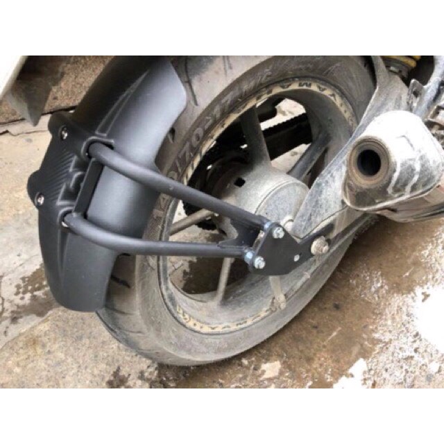 Dè chắn bùn sau ktm tay thép chắc chắn