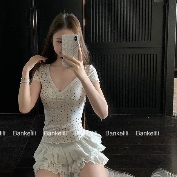 เสื้อยืดลายจุดลูกไม้เย็บแขนสั้นสไตล์ใหม่ สีพื้น ดีไซน์เก๋ๆ สำหรับใส่ในช่วงฤดูร้อน เสื้อตัวนอกรัดรูปสาวฮอต เสื้อตัวสั้น ราคา 129 บาท*ส่งฟรี