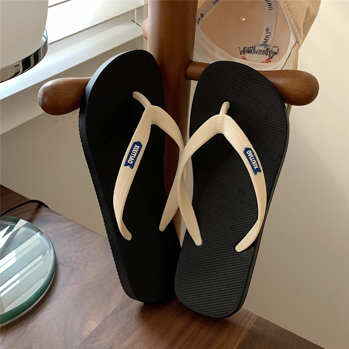 WEIYI-XXT Flip-Flops Women's Summer Fashion Casual Outdoor Hong Kong Style Vacation Seaside Beach Flat Flip-Flops Cool Color Matching Flip-Flops Slippers ราคา 129 บาท*ส่งฟรี