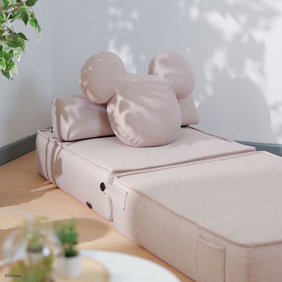 Disney Home โซฟาเบด DISNEY รุ่น MICKEY สีครีม (84 x 96 x 72 ซม.) ราคา 5,800 บาท*ส่งฟรี