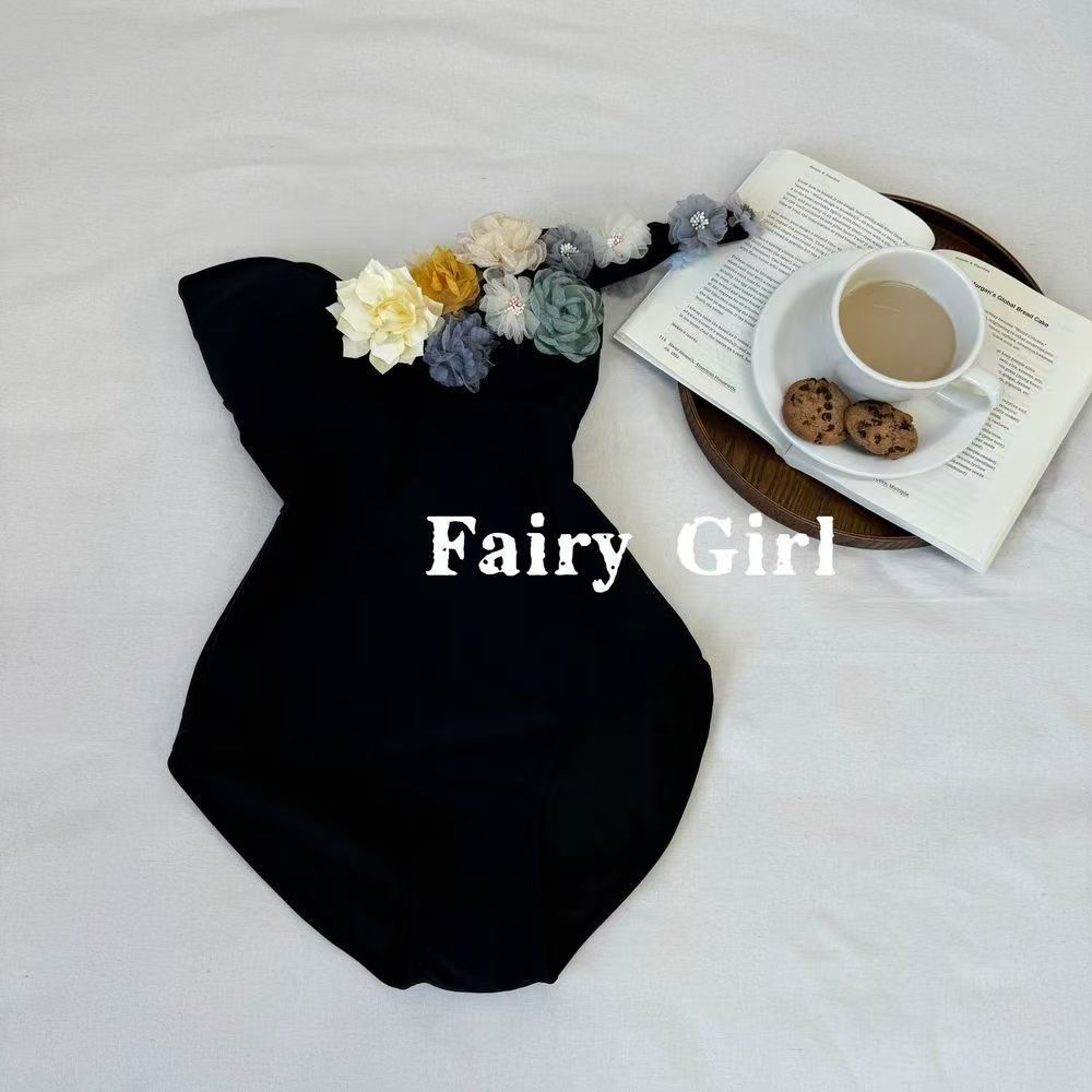 [เทศกาลสงกรานต์]ชุดว่ายน้ำชิ้นเดียวสามเหลี่ยมเซ็กซี่และบางรวบรวมชุดว่ายน้ำวันหยุด Songkran Festival ราคา 697 บาท*ส่งฟรี