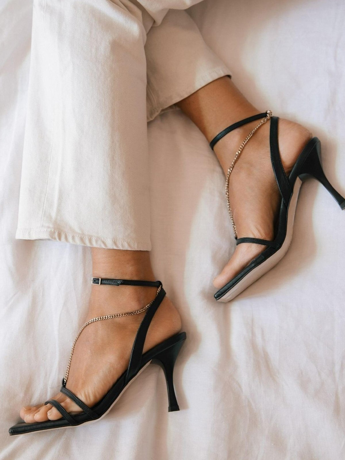 [Pomelo] Straps Chain Heels ราคา 5,320 บาท*ส่งฟรี