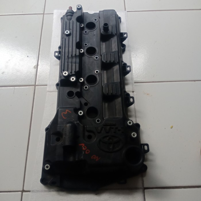 cover cilinder hed tutup engin inova lama 2005 bahan bakar bensin Harga 550,000 rupiah*Gratis Ongkir