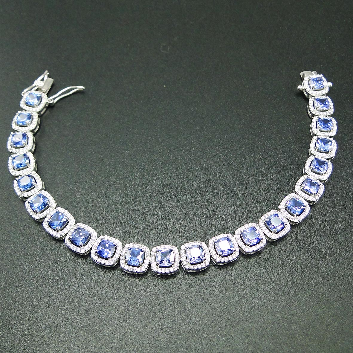 100% 925 Sterling Silver Bracelet Tanzanite & Green Spinel 5mm stone Women Bracelet for gift Bracelet natural tanzanite Bracelet ราคา 3,621 บาท*ส่งฟรี