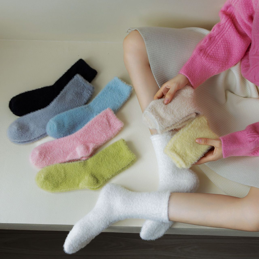 New Warm Sleep Socks Warm And Fluffy Stockings Thicken Winter Hosiery Fuzzy Warm Stockings Cozy Mink Velvet Socks