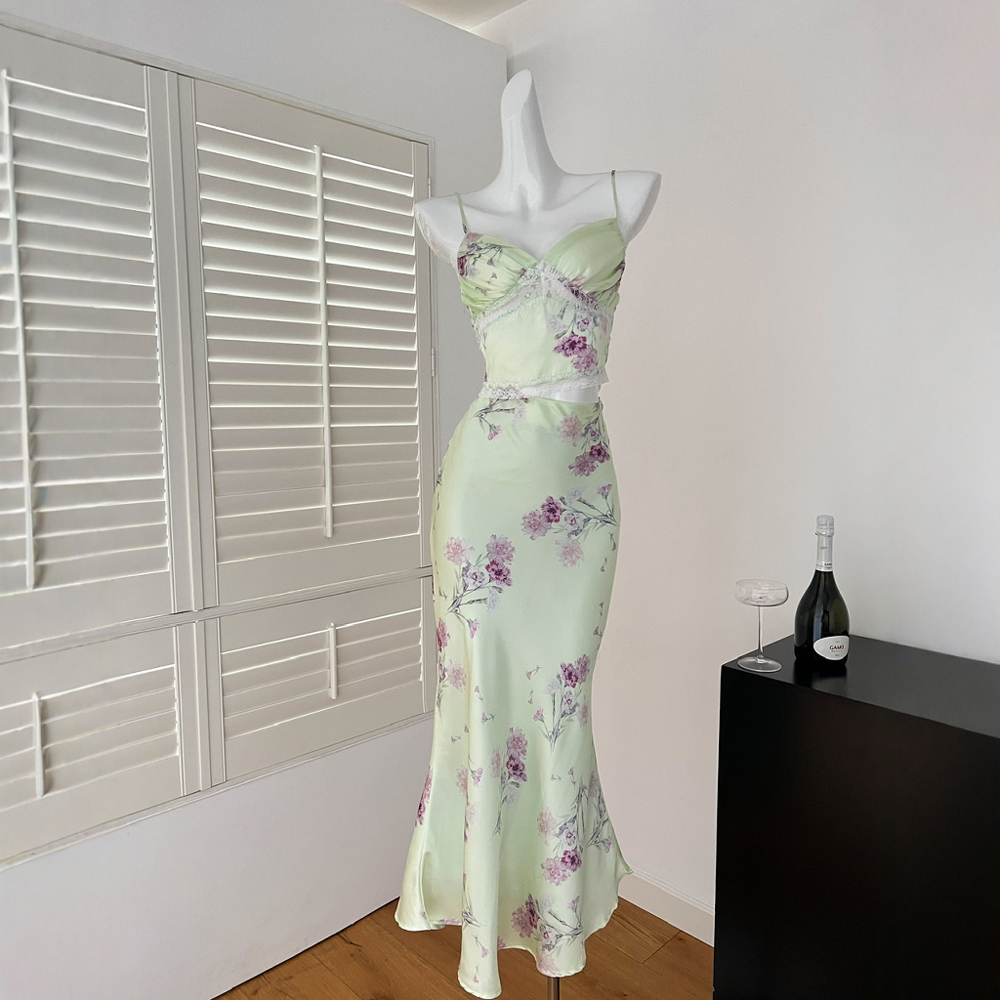 BRANCHÉ ชุดสำหรับผู้หญิงฤดูร้อนฝรั่งเศสที่สง่างามดอกไม้ลูกไม้แขนกุดที่รักคอถัง Maxi เอวสูงกระโปรงนางเงือกวันหยุดชุด B250313 ราคา 896 บาท*ส่งฟรี