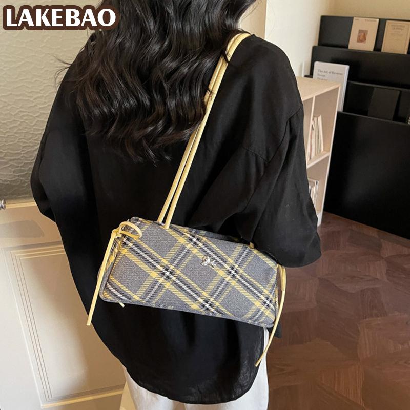 【LAKEBAO Bag】 กระเป๋าสะพายไหล่สำหรับผู้หญิงที่มีขนาดกว้างขวางภายในน้ำหนักเบาสำหรับการเดินทางและการช้อปปิ้ง ราคา 242 บาท*ส่งฟรี