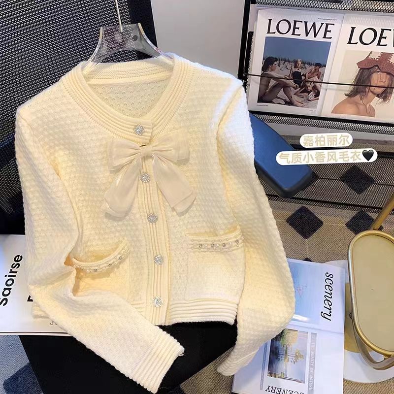 Nhỏ thơm gió Cardigan áo khoác áo len thu đông cho nữ 2024 phiên bản Hàn Quốc mới của nơ đỏ móng tay