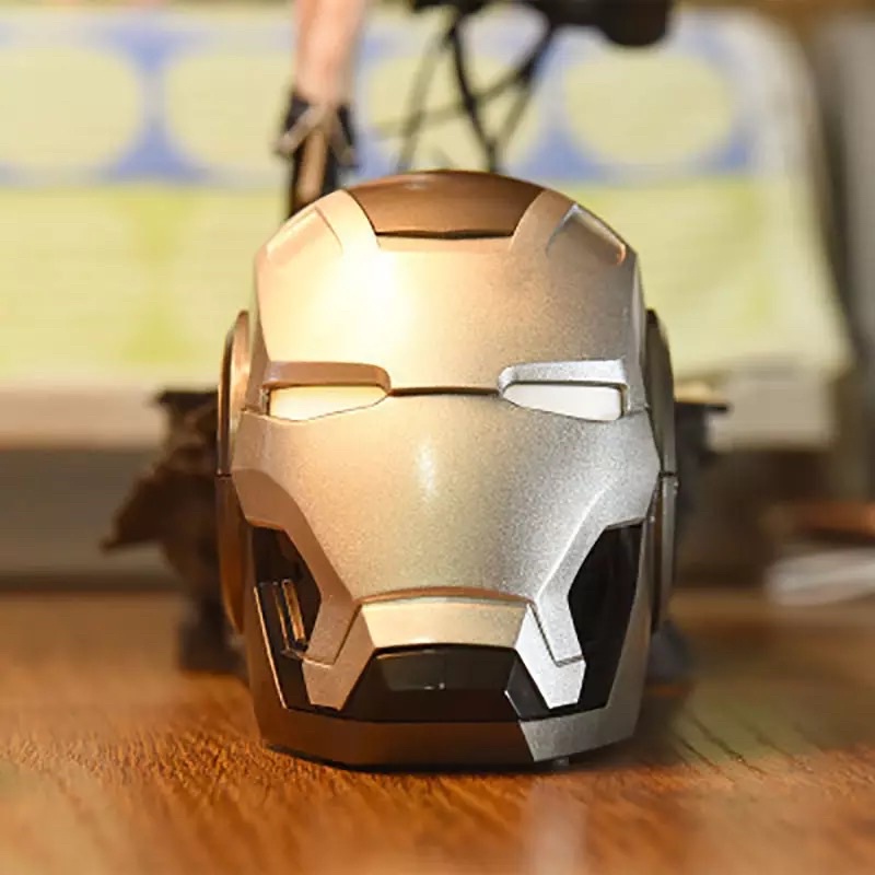 Loa Bluetooth Marvel mini cao cấp Loa iron man Endgame Cầm Tay Nghe Nhạc Cực Hay Mắt Có Đèn Led Gắn Thẻ Nhớ