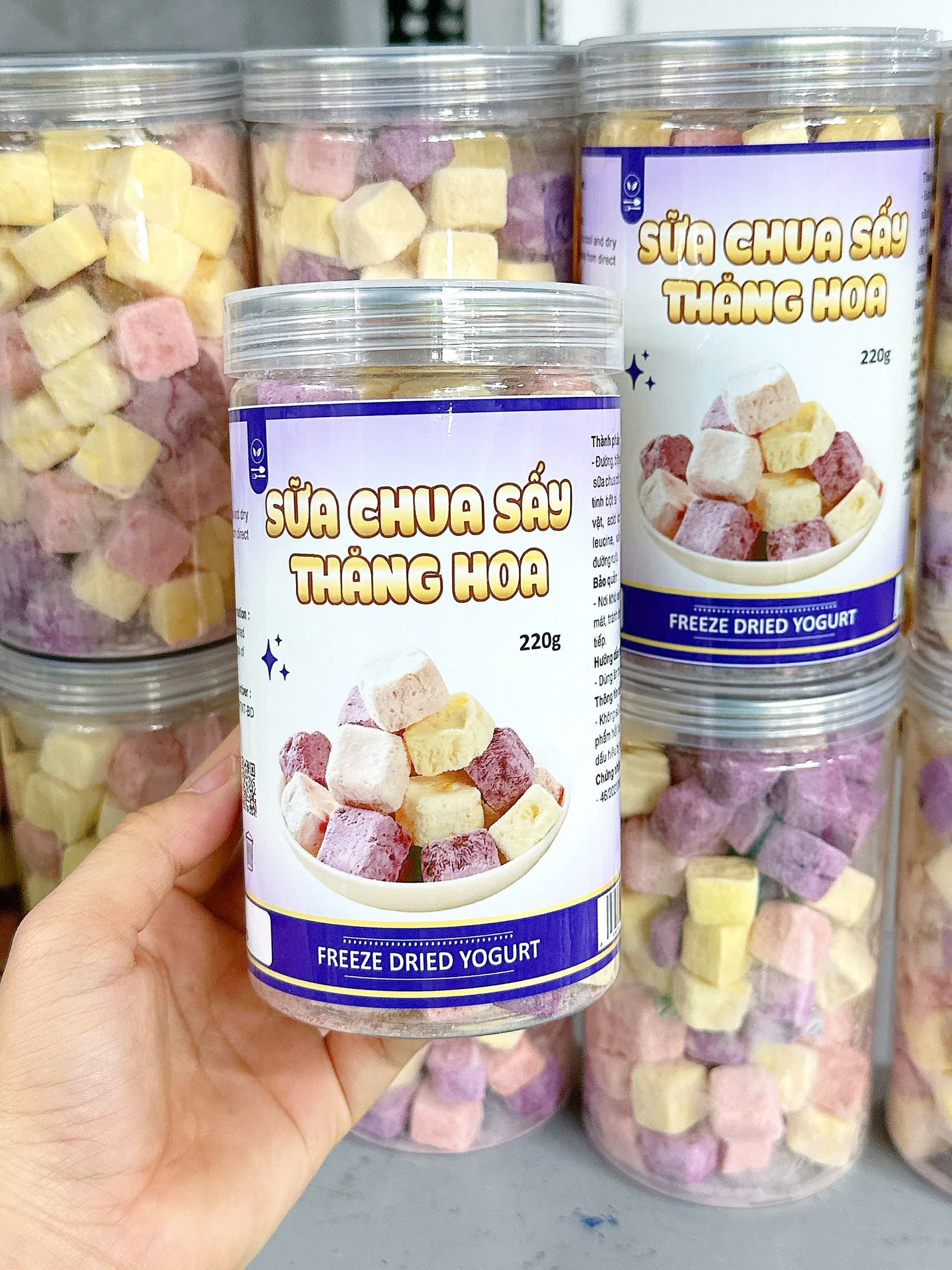 Sữa Chua Sấy Lạnh Thăng Hoa Ăn Liền - Lon 220g - Đồ Ăn Vặt