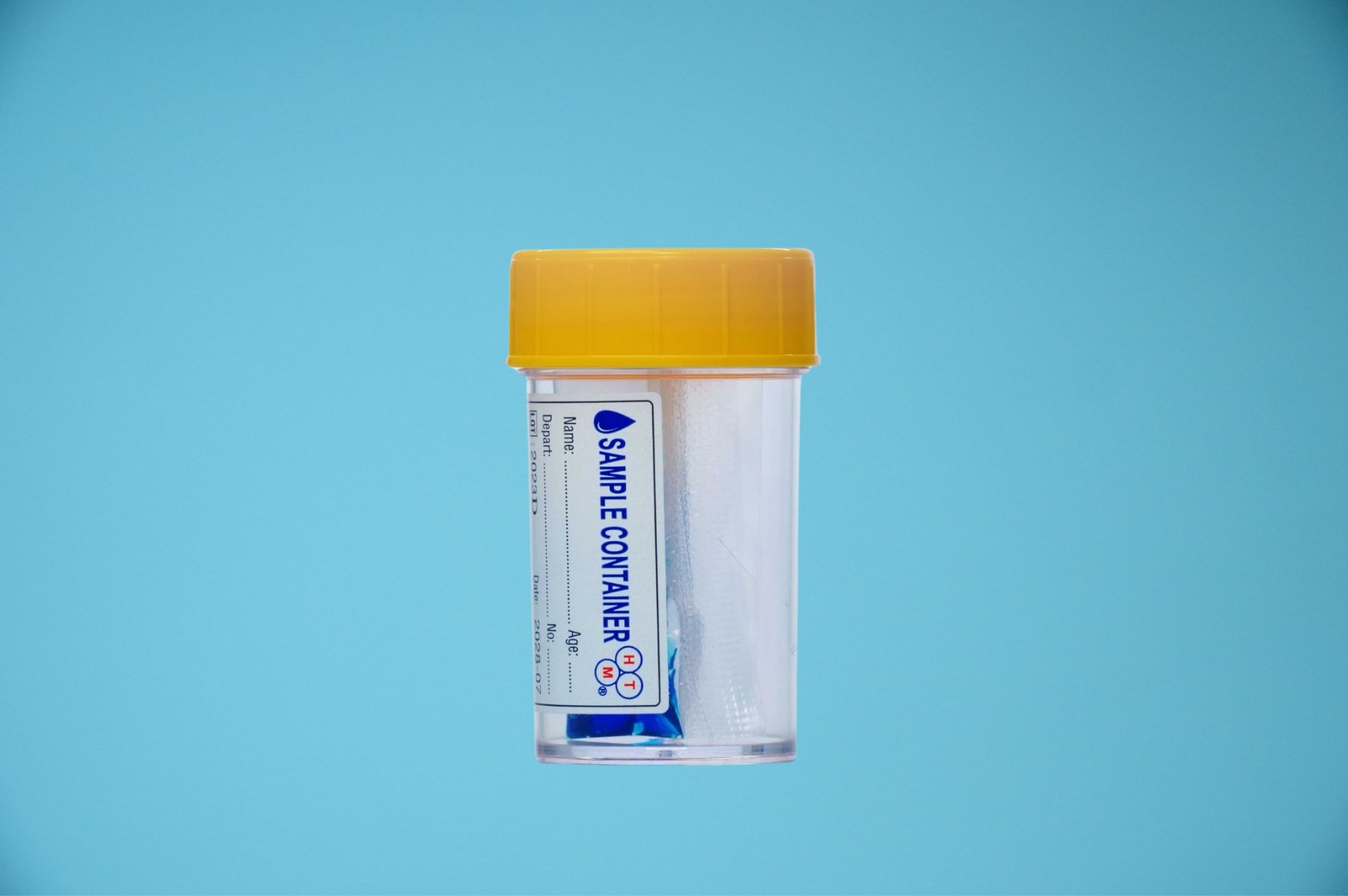 Lọ nhựa đựng phân 50ml HTML có & ko chất bảo quản, nắp vàng có nhãn