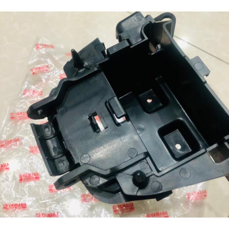 Hộp bình ắc quy ex 135 2011-2014 chính hãng YAMAHA.55pf177g0000