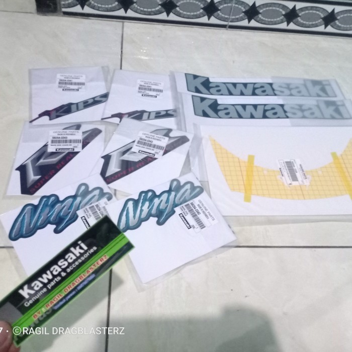 STRIPING STIKER FULL SET NINJA RR OLD BIRU DONGKER 2009 Giá 1,408,000 Đồng*Miễn phí vận chuyển