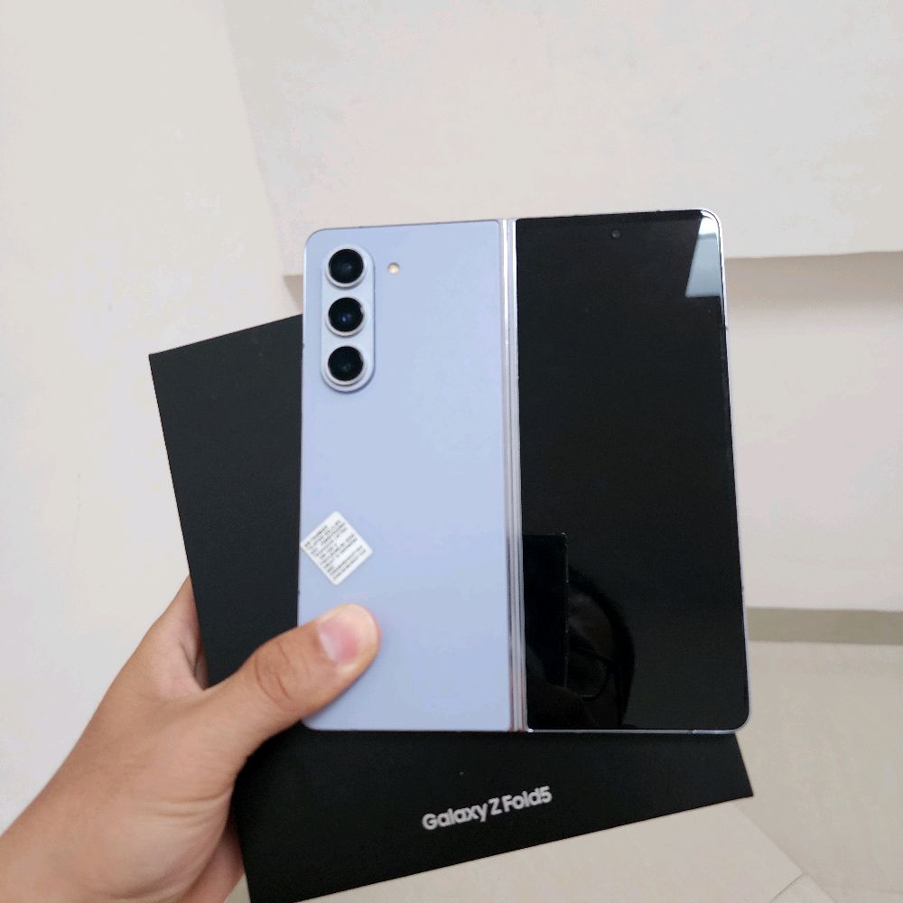 Samsung Galaxy Z Fold 5 Ram 12GB/Rom 512GB Blue Harga 11,990,000 rupiah*Gratis Ongkir