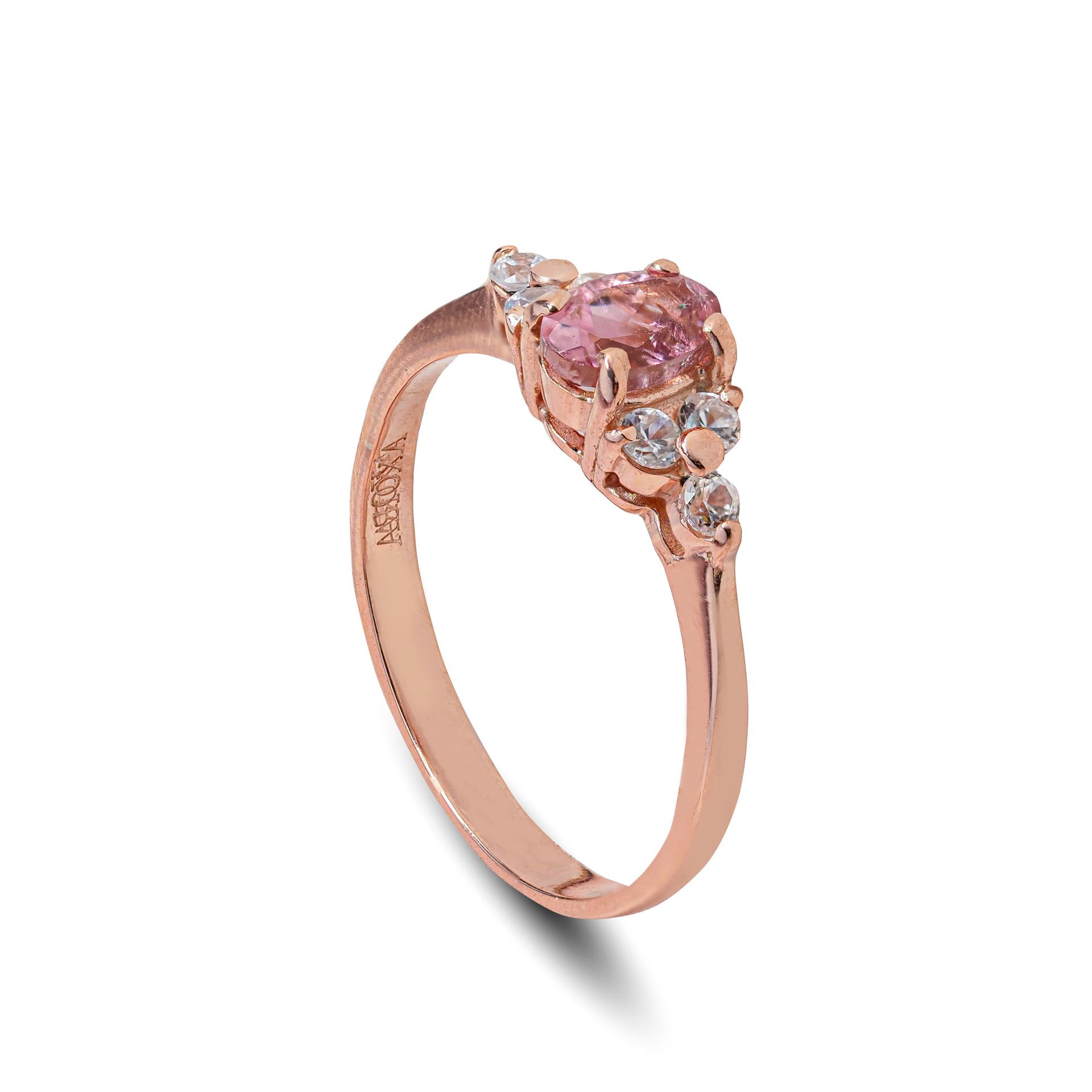 แหวนพลอย pink tourmaline ประดับบ่าข้าง ราคา 2,900 บาท*ส่งฟรี